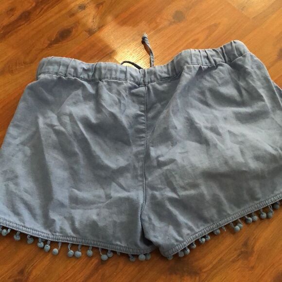J. By J Crew Blue chambray pom-pom shorts size small - Picture 4 of 5